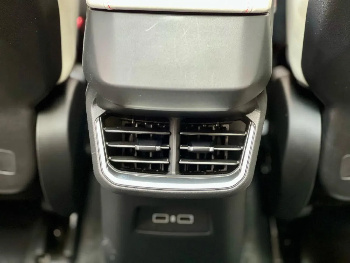 2020 LYNK&CO 06 1.5T 177HP L3 7DCT,autocango,china used car exporter,china ev exporter,chinese used car exporter,chinese used ev exporter