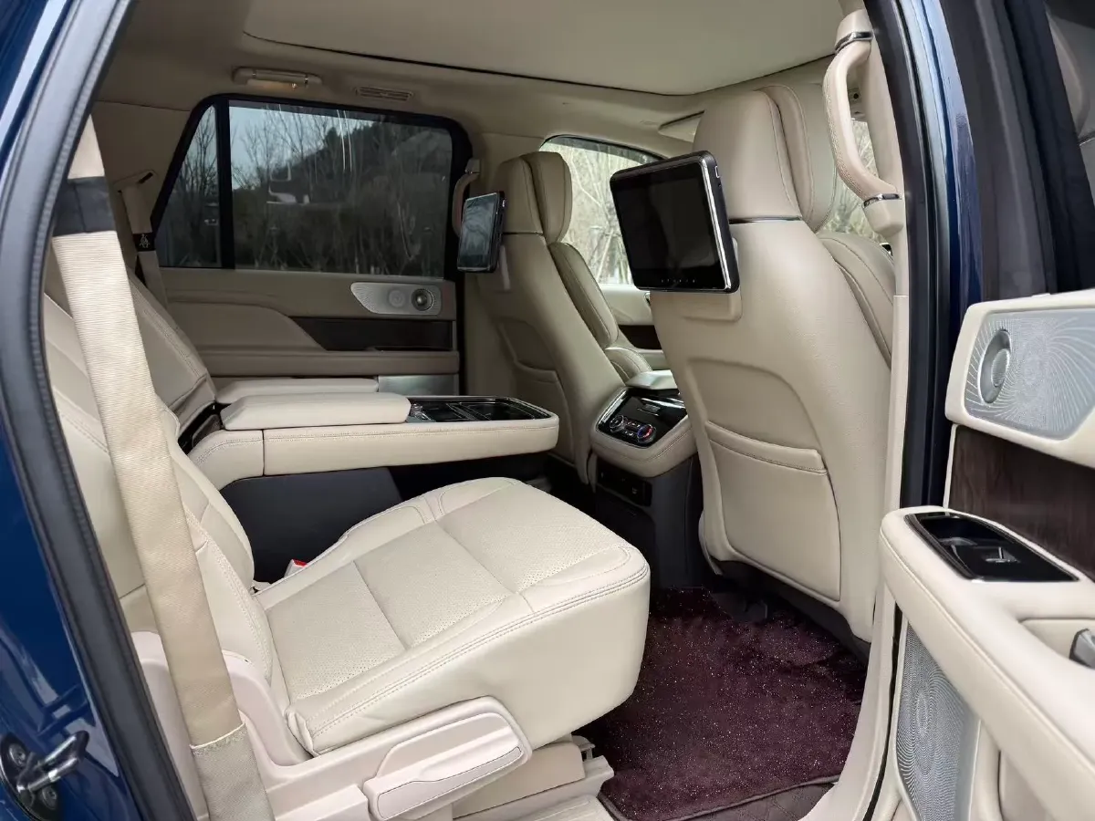 2018 Lincoln Navigator 3.5T 415HP V6 10AT,autocango,china used car exporter,china ev exporter,chinese used car exporter,chinese used ev exporter