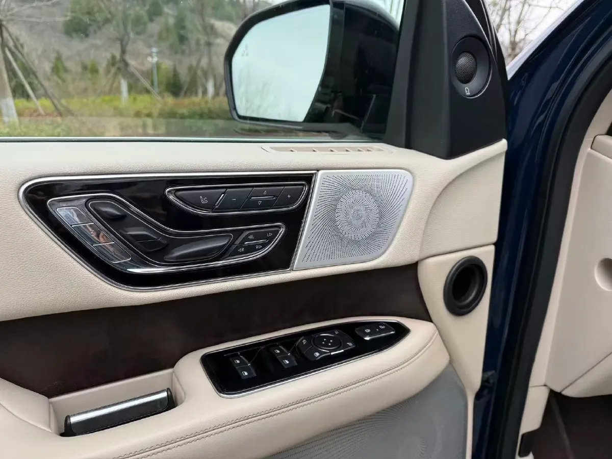 2018 Lincoln Navigator 3.5T 415HP V6 10AT,autocango,china used car exporter,china ev exporter,chinese used car exporter,chinese used ev exporter