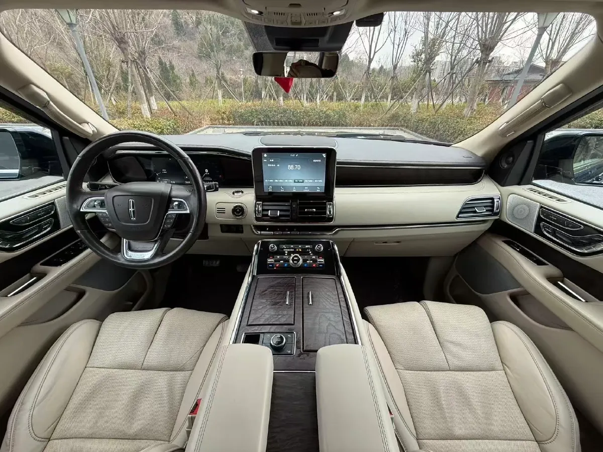 2018 Lincoln Navigator 3.5T 415HP V6 10AT,autocango,china used car exporter,china ev exporter,chinese used car exporter,chinese used ev exporter