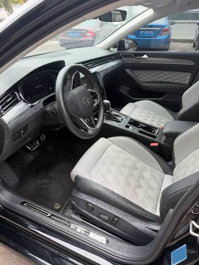 2023 Volkswagen Magotan 2.0T 186HP L4 7DCT,autocango,china used car exporter,china ev exporter,chinese used car exporter,chinese used ev exporter