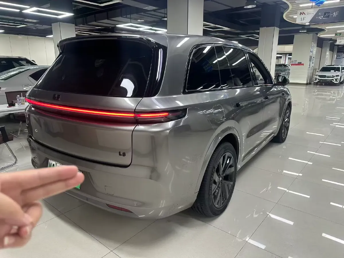 2023 Li L8 Range Extended 154HP REEV 40.9KWH,autocango,china used car exporter,china ev exporter,chinese used car exporter,chinese used ev exporter