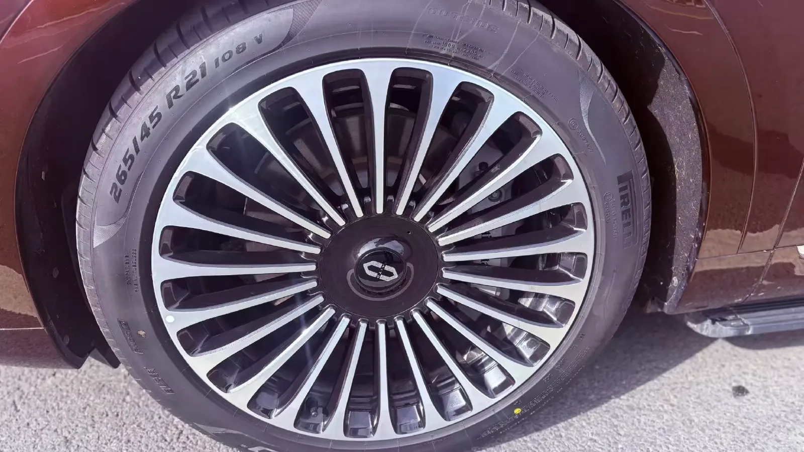 2025 AITO AITO M9 REEV 160HP REEV 52KWH,autocango,china used car exporter,china ev exporter,chinese used car exporter,chinese used ev exporter