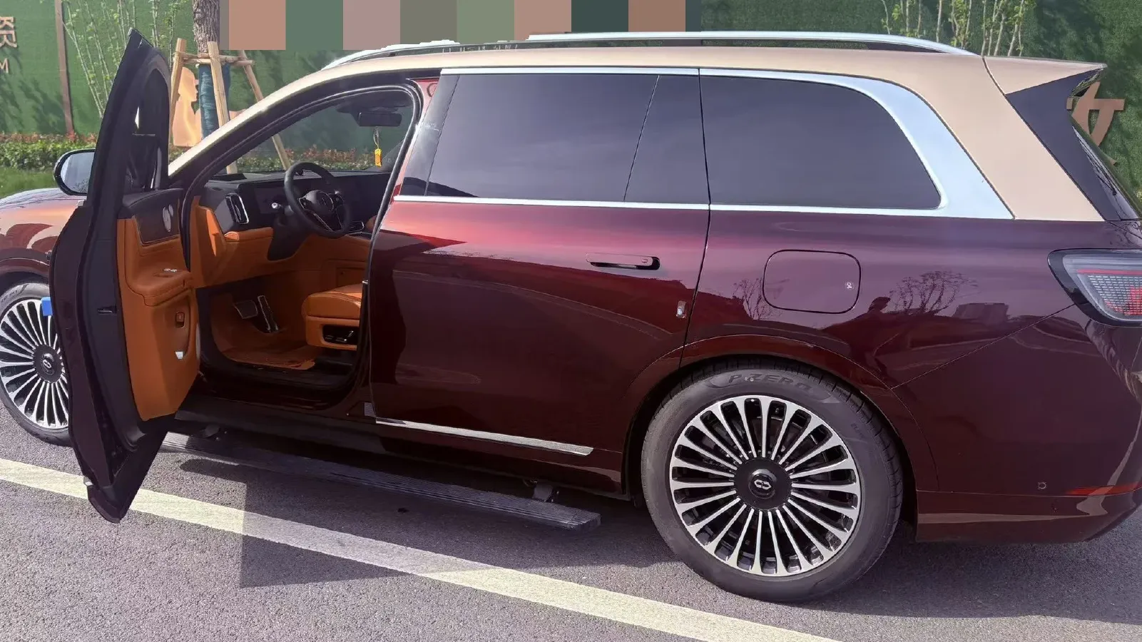 2025 AITO AITO M9 REEV 160HP REEV 52KWH,autocango,china used car exporter,china ev exporter,chinese used car exporter,chinese used ev exporter