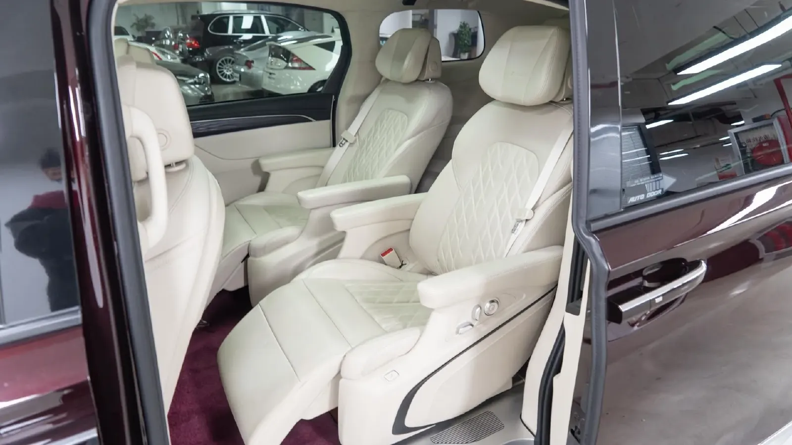 2020 Buick GL8 2.0T 237HP L4 9AT,autocango,china used car exporter,china ev exporter,chinese used car exporter,chinese used ev exporter