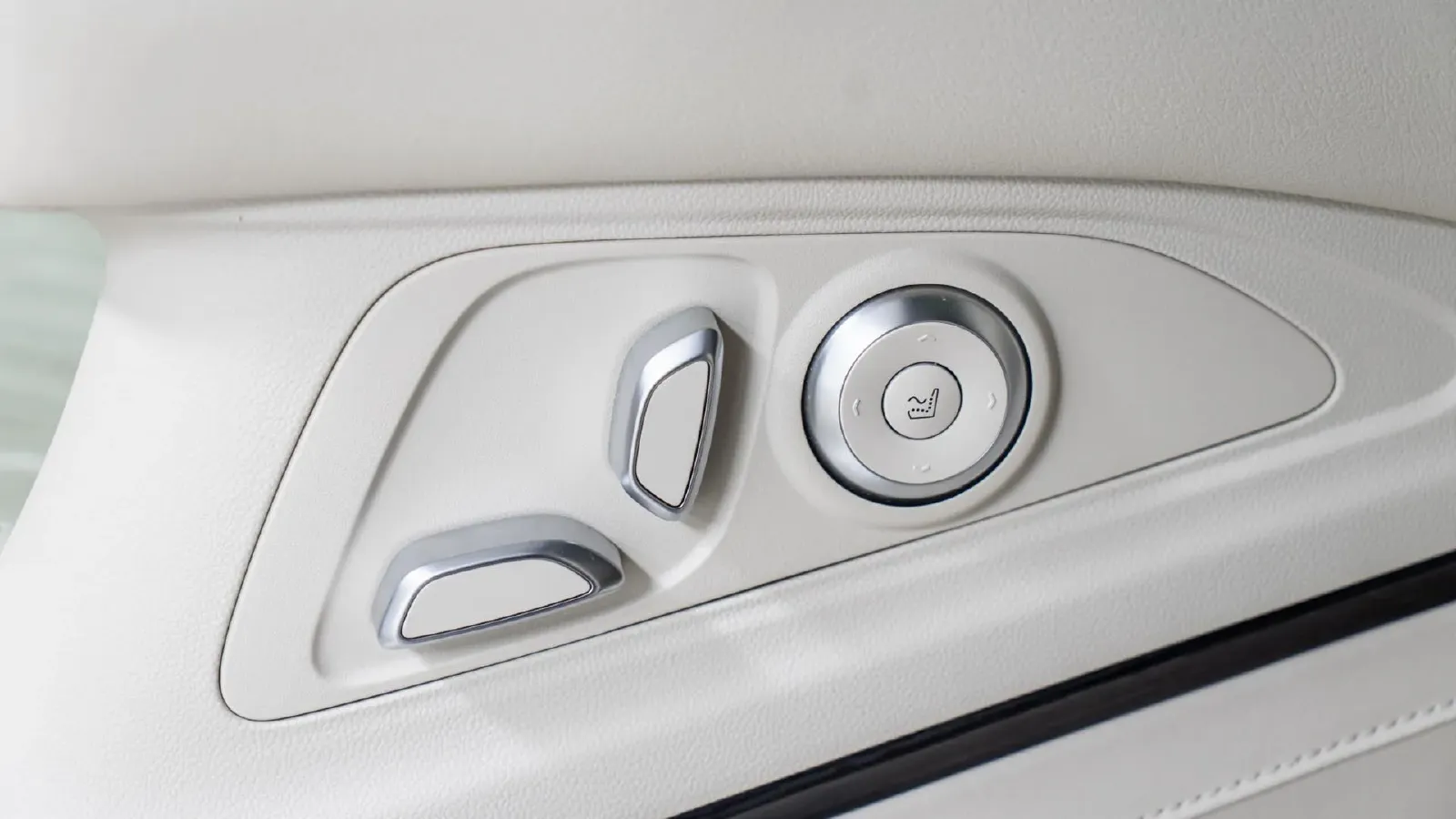 2020 Buick GL8 2.0T 237HP L4 9AT,autocango,china used car exporter,china ev exporter,chinese used car exporter,chinese used ev exporter