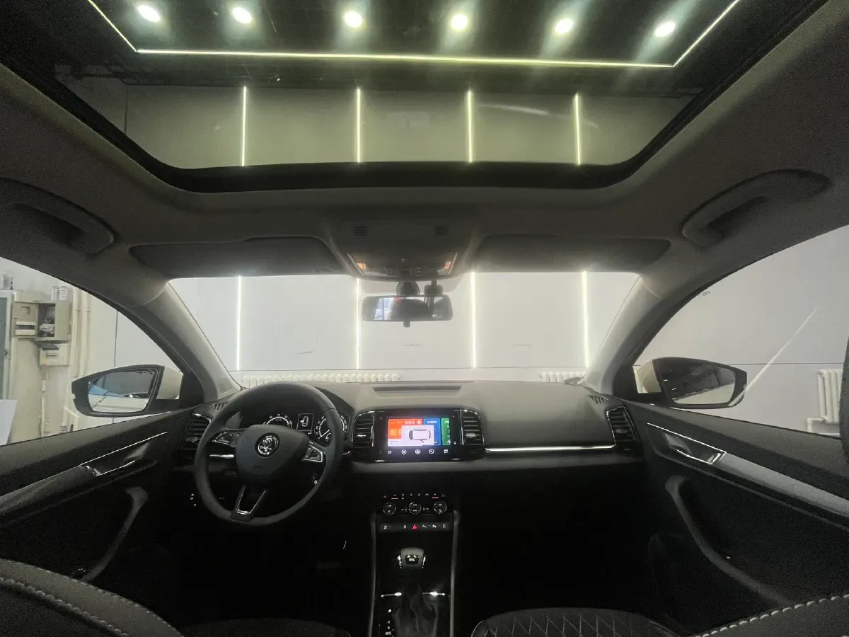 2021 Skoda Karoq 1.4T 150HP L4 7DCT,autocango,china used car exporter,china ev exporter,chinese used car exporter,chinese used ev exporter