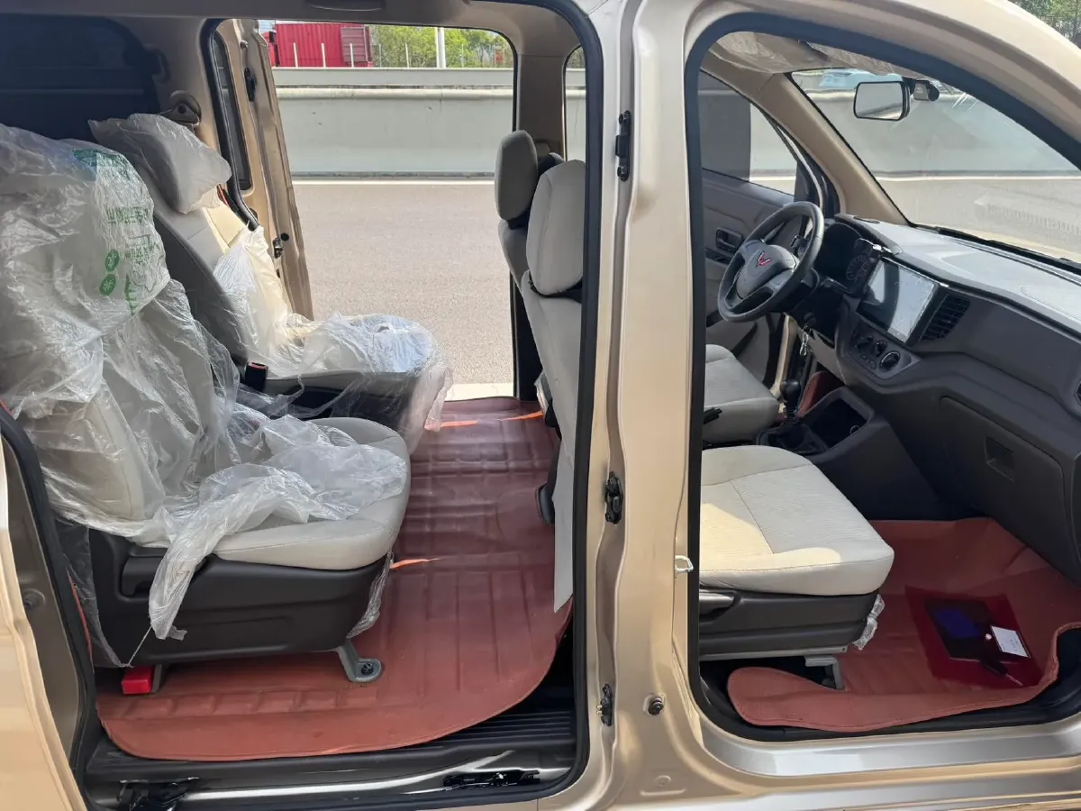 2022 JinBei Little Sea Lion X30 1.5L 102HP L4 5MT,autocango,china used car exporter,china ev exporter,chinese used car exporter,chinese used ev exporter
