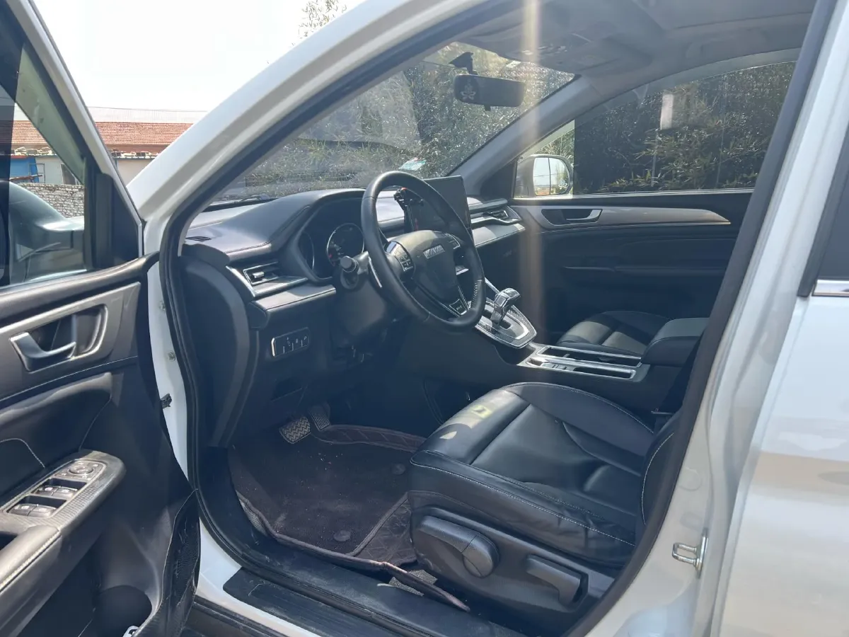 2023 Haval M6 1.5T 150HP L4 7DCT,autocango,china used car exporter,china ev exporter,chinese used car exporter,chinese used ev exporter