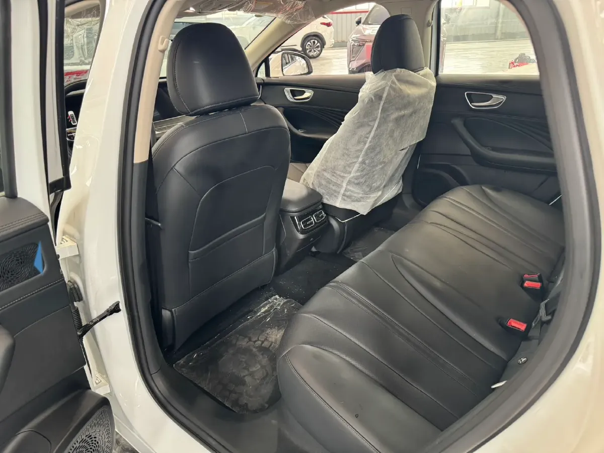 2023 Roewe D7 1.5L 112HP L4 1DHT PHEV 21.4KWH,autocango,china used car exporter,china ev exporter,chinese used car exporter,chinese used ev exporter