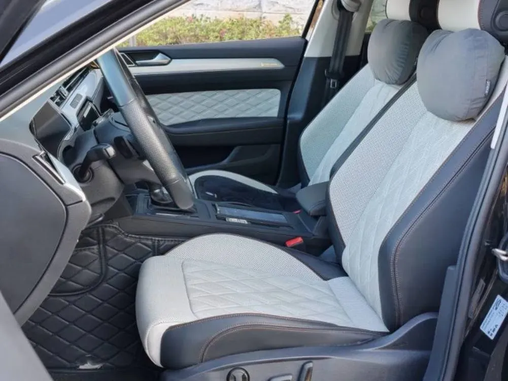 2023 Volkswagen Magotan 2.0T 186HP L4 7DCT,autocango,china used car exporter,china ev exporter,chinese used car exporter,chinese used ev exporter