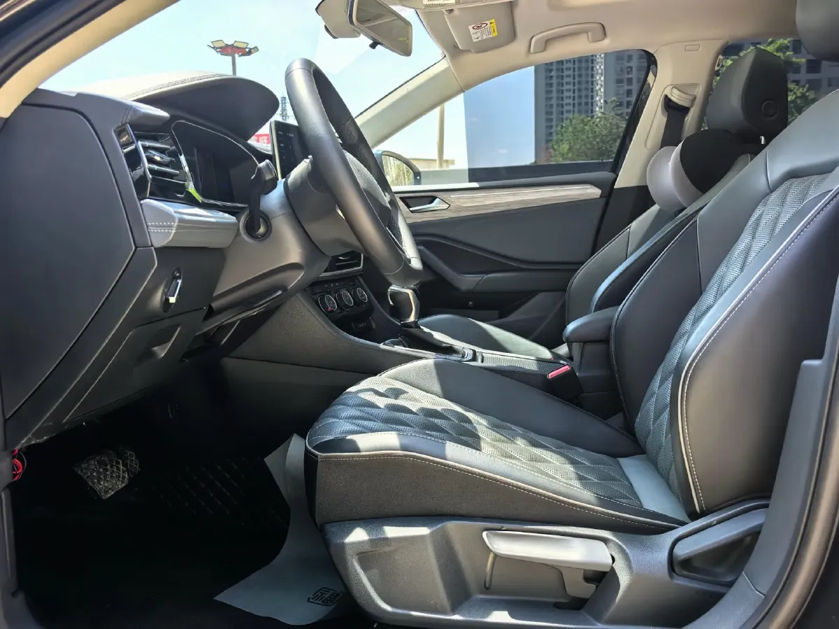 2024 Volkswagen Sagitar 1.5T 160HP L4 7DCT,autocango,china used car exporter,china ev exporter,chinese used car exporter,chinese used ev exporter