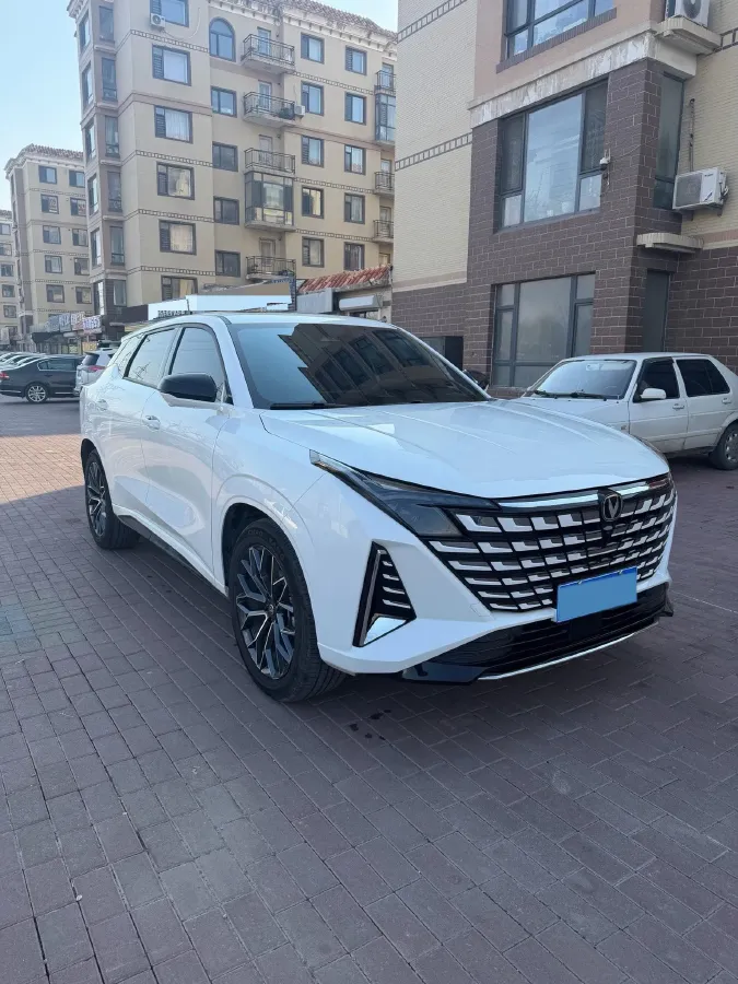 2025 ChangAn UNI-Z 1.5T 188HP L4 7DCT,autocango,china used car exporter,china ev exporter,chinese used car exporter,chinese used ev exporter