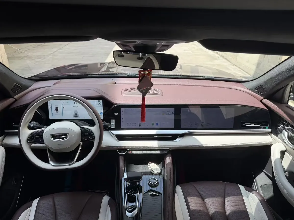 2023 Geely StarRay 2.0T 218HP L4 7DCT,autocango,china used car exporter,china ev exporter,chinese used car exporter,chinese used ev exporter