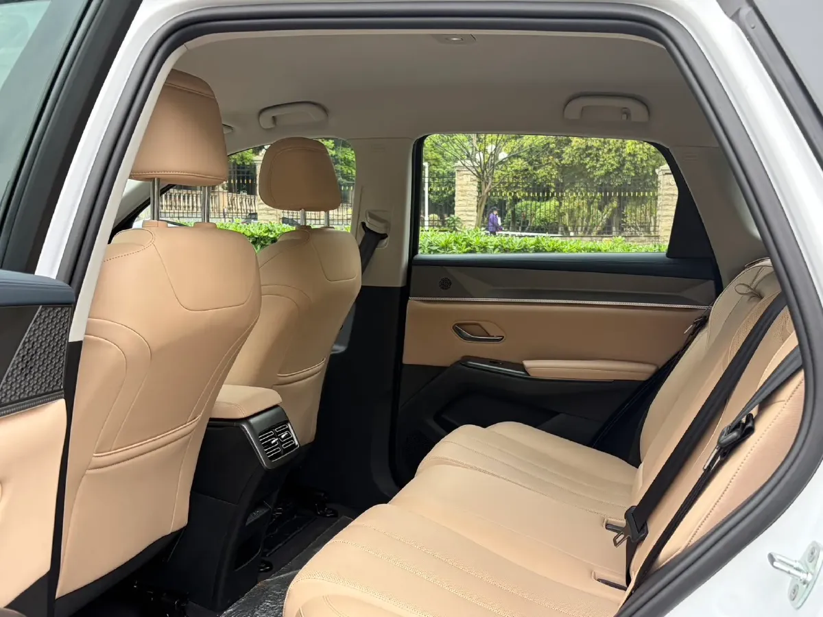 2025 BYD Song Pro 1.5L 101HP L4 E-CVT PHEV 12.9KWH,autocango,china used car exporter,china ev exporter,chinese used car exporter,chinese used ev exporter