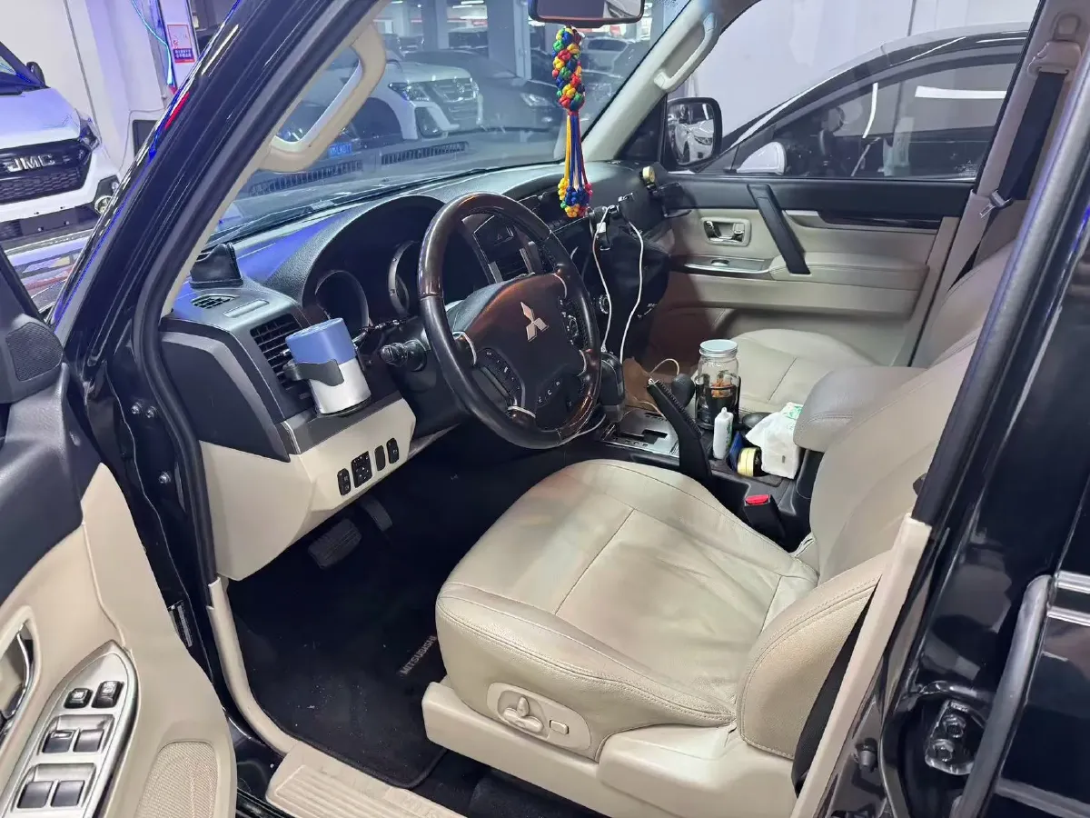 2017 Honda Jade 1.8L 141HP L4 5AT,autocango,china used car exporter,china ev exporter,chinese used car exporter,chinese used ev exporter