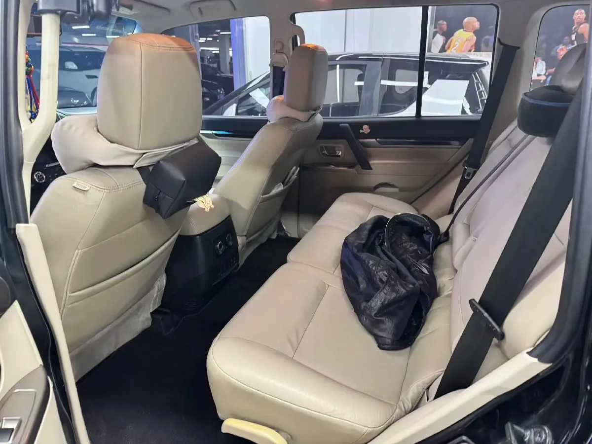 2017 Honda Jade 1.8L 141HP L4 5AT,autocango,china used car exporter,china ev exporter,chinese used car exporter,chinese used ev exporter