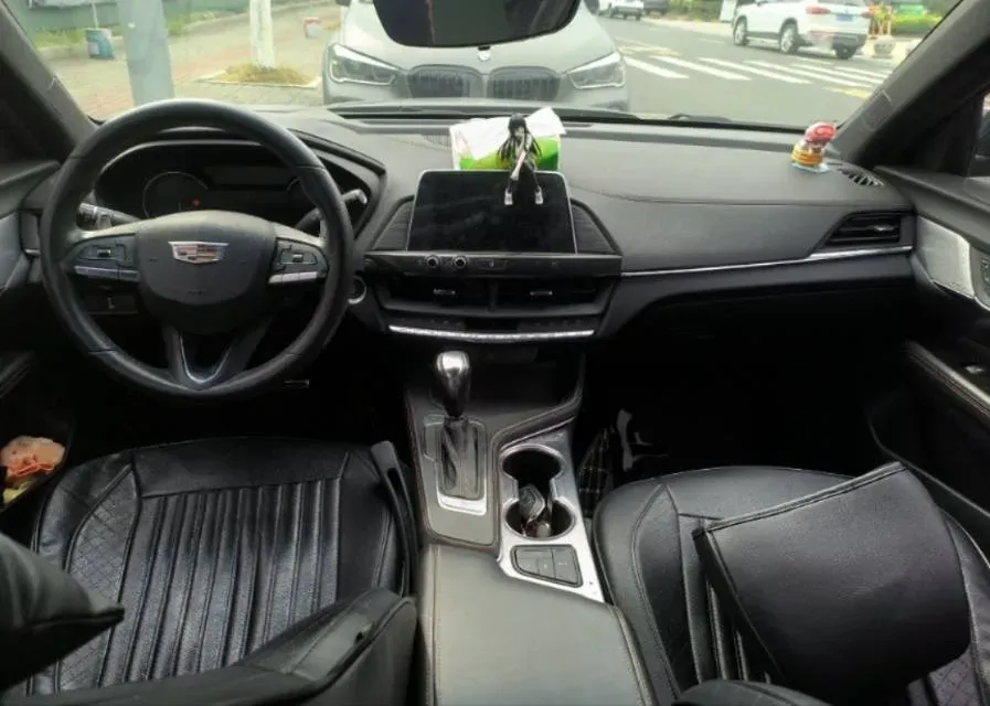 2021 Cadillac CT4 2.0T 237HP L4 8AT,autocango,china used car exporter,china ev exporter,chinese used car exporter,chinese used ev exporter