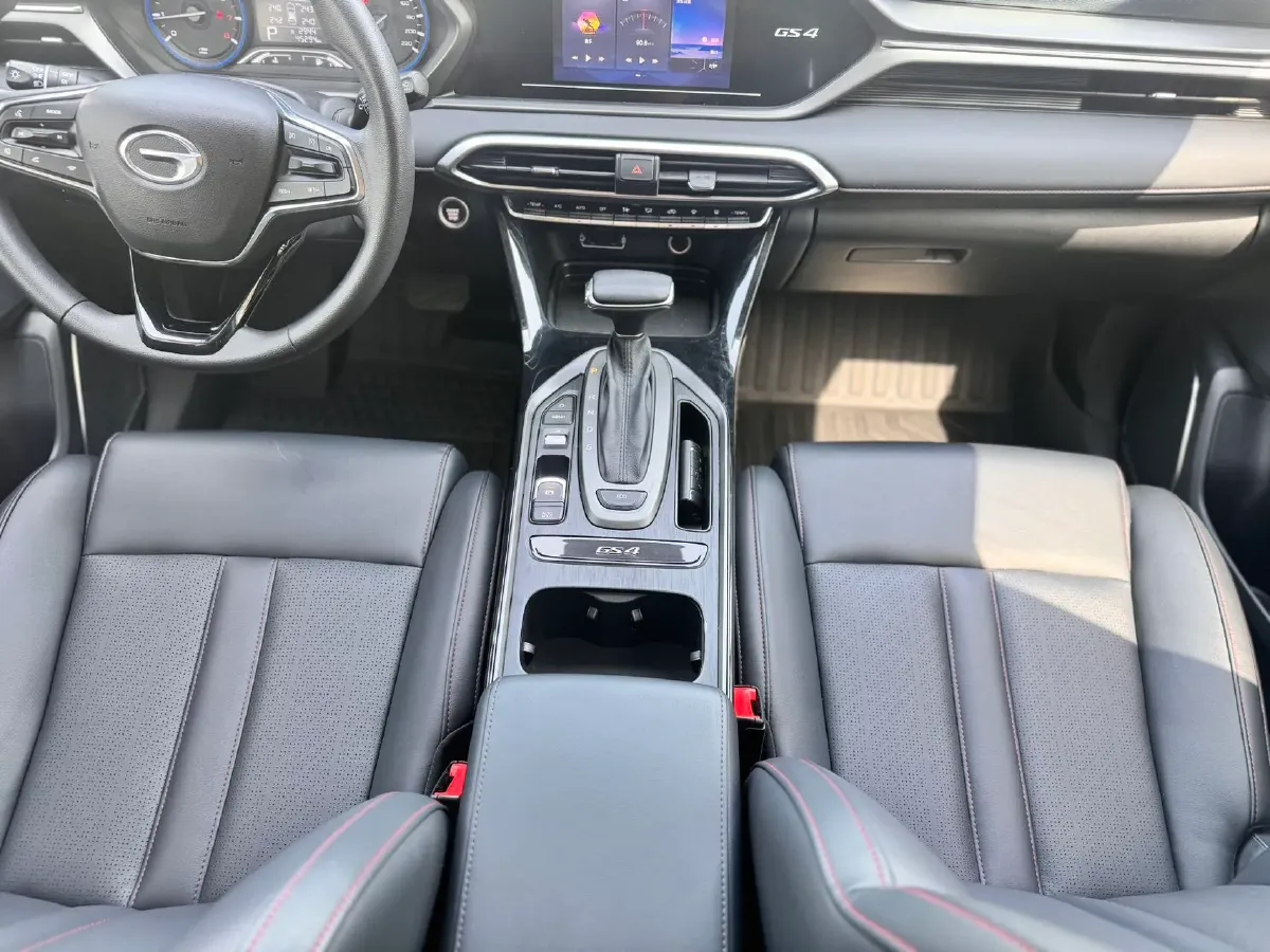 2021 GAC Trumpchi GS4 1.5T 169HP L4 6AT,autocango,china used car exporter,china ev exporter,chinese used car exporter,chinese used ev exporter