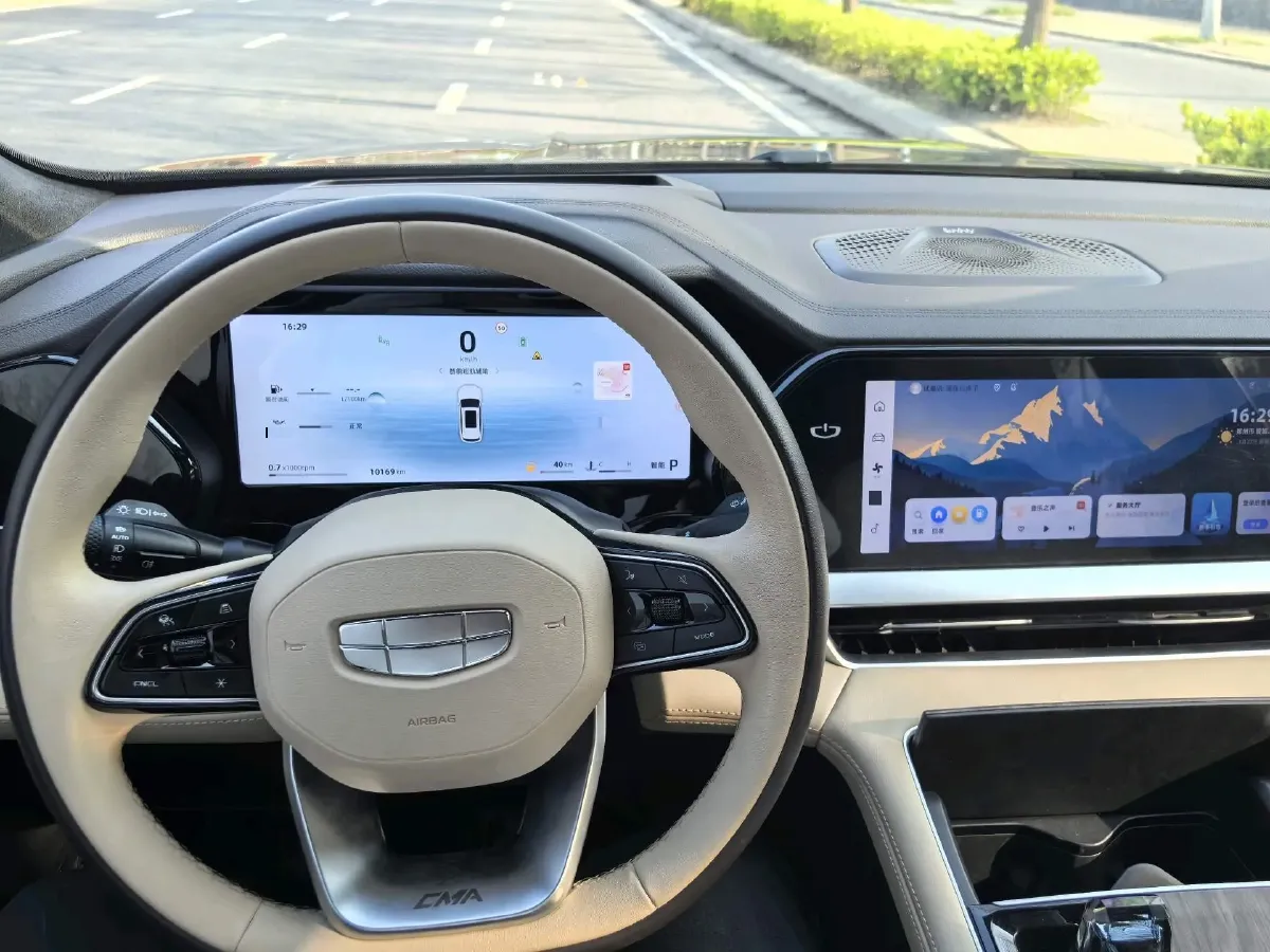 2021 Geely Monjaro 2.0T 238HP L4 8AT,autocango,china used car exporter,china ev exporter,chinese used car exporter,chinese used ev exporter