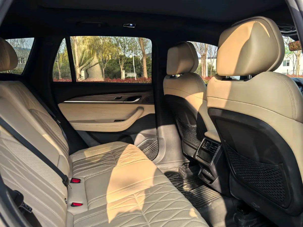 2021 Geely Monjaro 2.0T 238HP L4 8AT,autocango,china used car exporter,china ev exporter,chinese used car exporter,chinese used ev exporter