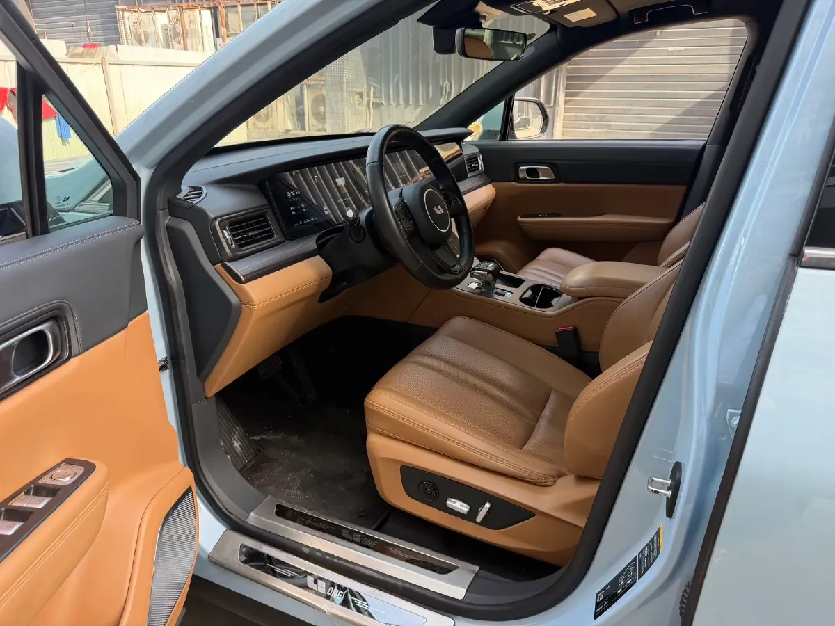 2020 Li ONE Range Extended 131HP REEV 40.5KWH,autocango,china used car exporter,china ev exporter,chinese used car exporter,chinese used ev exporter