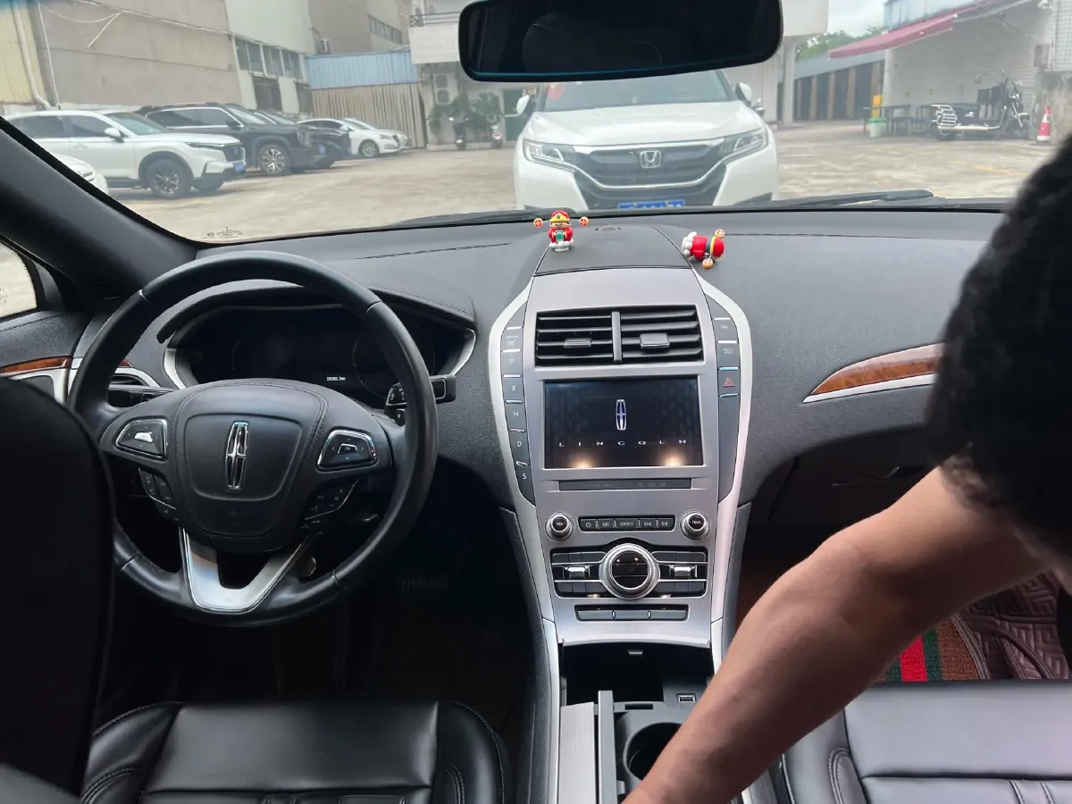 2019 BMW X2 1.5T 140HP L3 7DCT,autocango,china used car exporter,china ev exporter,chinese used car exporter,chinese used ev exporter