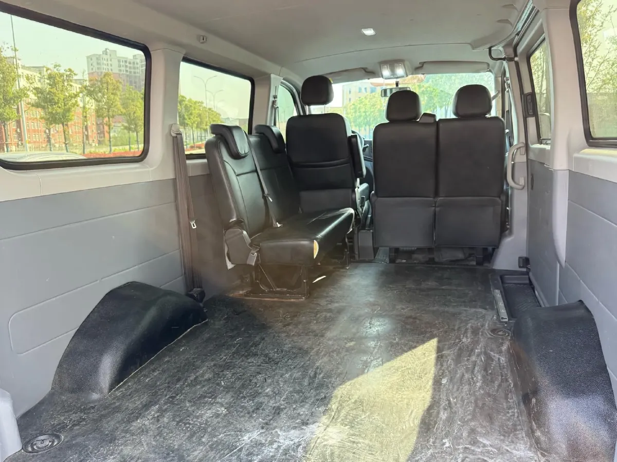 2019 MAXUS XinTu V80 2.5T 136HP L4 6MT,autocango,china used car exporter,china ev exporter,chinese used car exporter,chinese used ev exporter