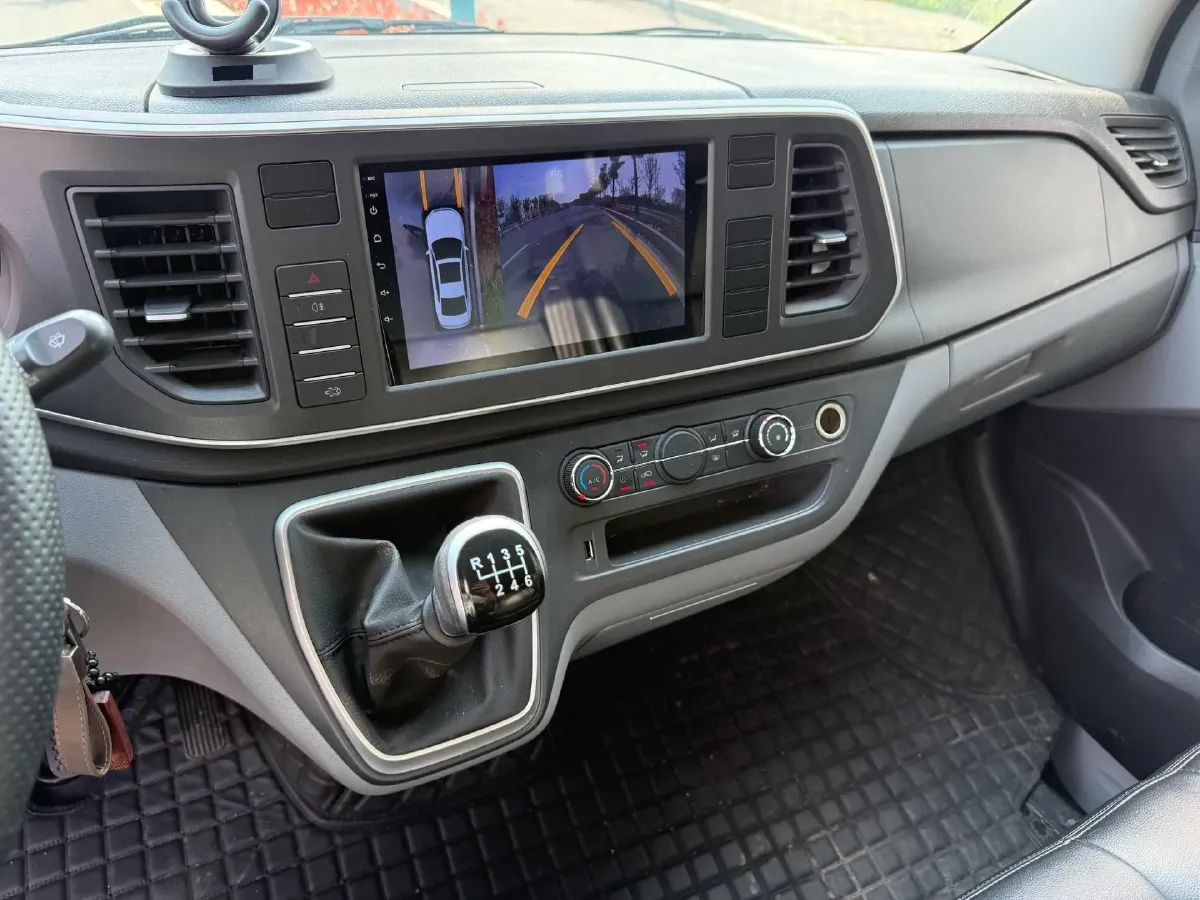 2019 MAXUS XinTu V80 2.5T 136HP L4 6MT,autocango,china used car exporter,china ev exporter,chinese used car exporter,chinese used ev exporter