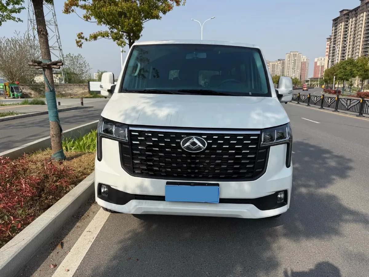2019 MAXUS XinTu V80 2.5T 136HP L4 6MT,autocango,china used car exporter,china ev exporter,chinese used car exporter,chinese used ev exporter