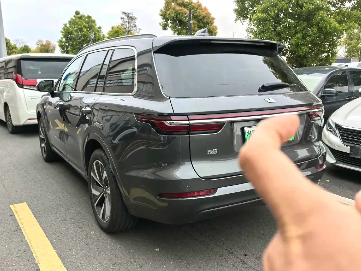 2021 Li ONE Range Extended 131HP REEV 40.5KWH,autocango,china used car exporter,china ev exporter,chinese used car exporter,chinese used ev exporter
