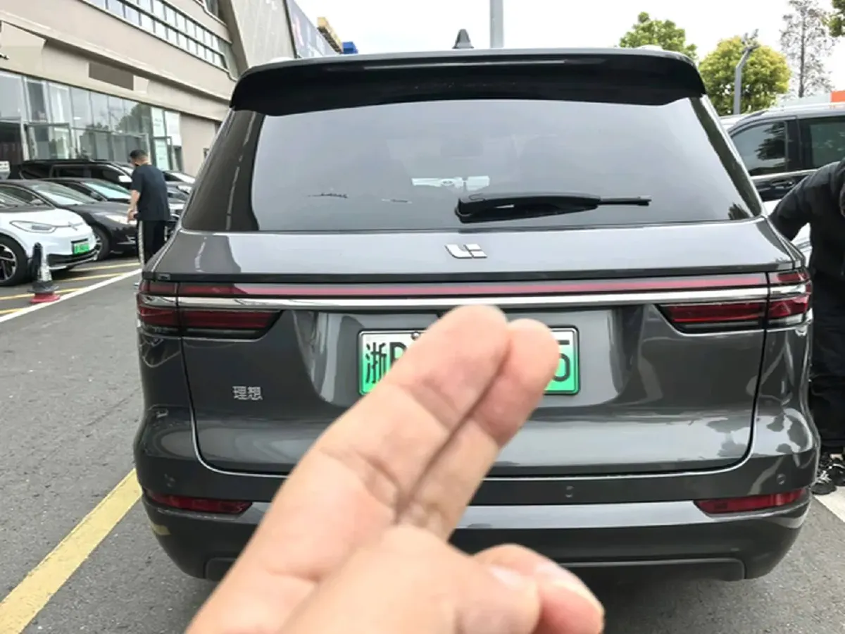 2021 Li ONE Range Extended 131HP REEV 40.5KWH,autocango,china used car exporter,china ev exporter,chinese used car exporter,chinese used ev exporter