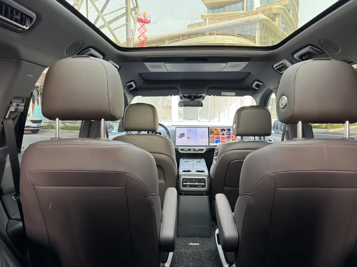 2022 Li L9 Range Extended 154HP REEV 42.6KWH,autocango,china used car exporter,china ev exporter,chinese used car exporter,chinese used ev exporter