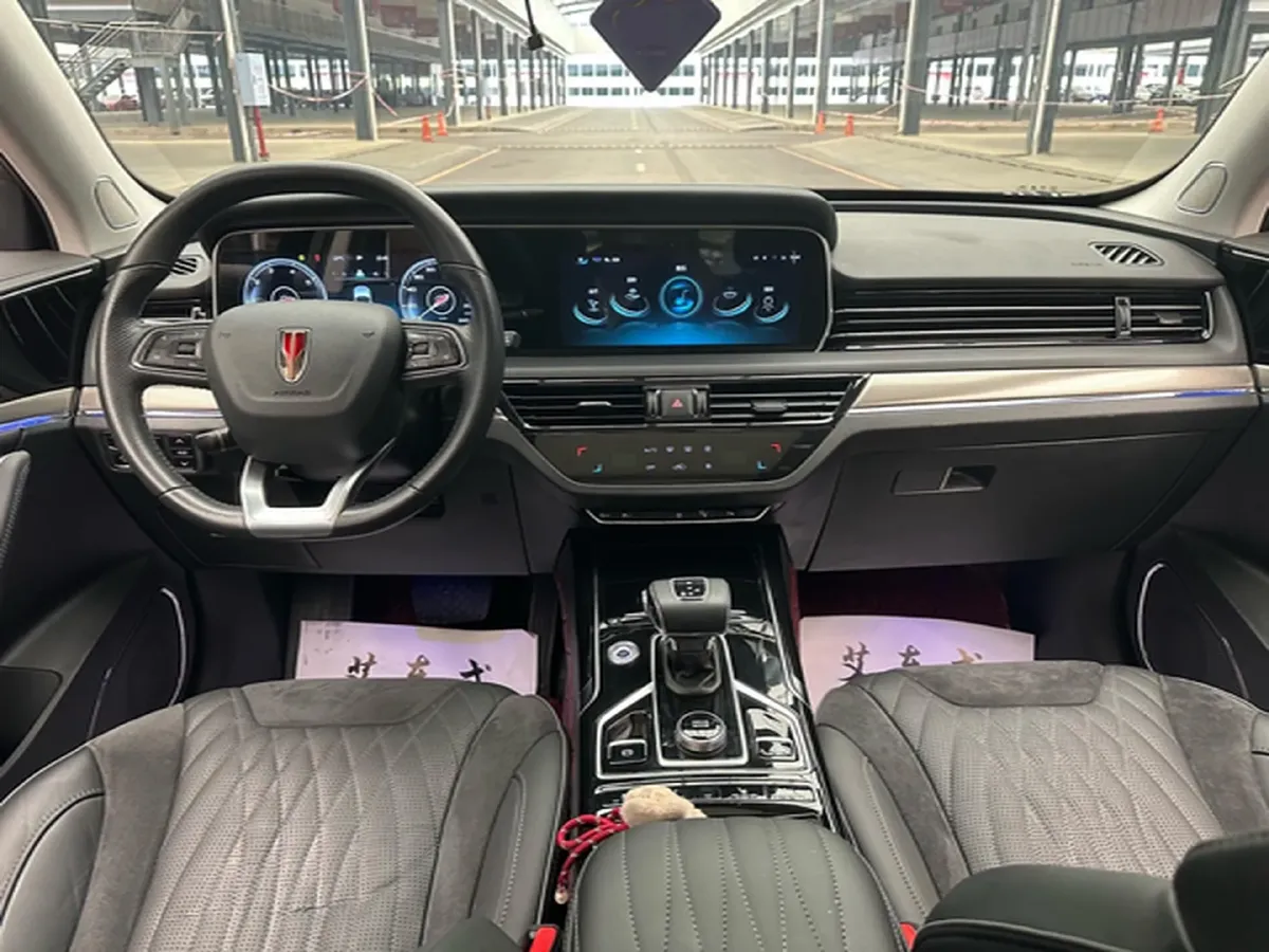 2022 HongQi HS5 2.0T 224HP L4 6AT,autocango,china used car exporter,china ev exporter,chinese used car exporter,chinese used ev exporter