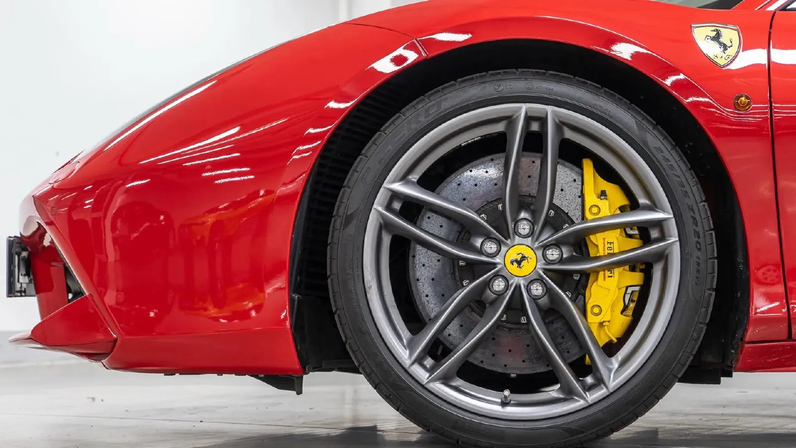 2015 Ferrari 488 3.9T 670HP V8 7DCT,autocango,china used car exporter,china ev exporter,chinese used car exporter,chinese used ev exporter