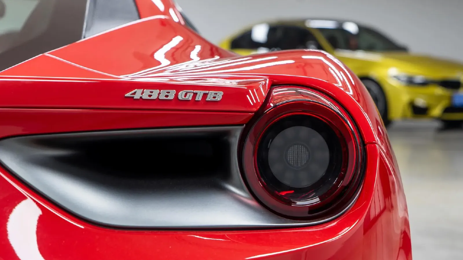 2015 Ferrari 488 3.9T 670HP V8 7DCT,autocango,china used car exporter,china ev exporter,chinese used car exporter,chinese used ev exporter