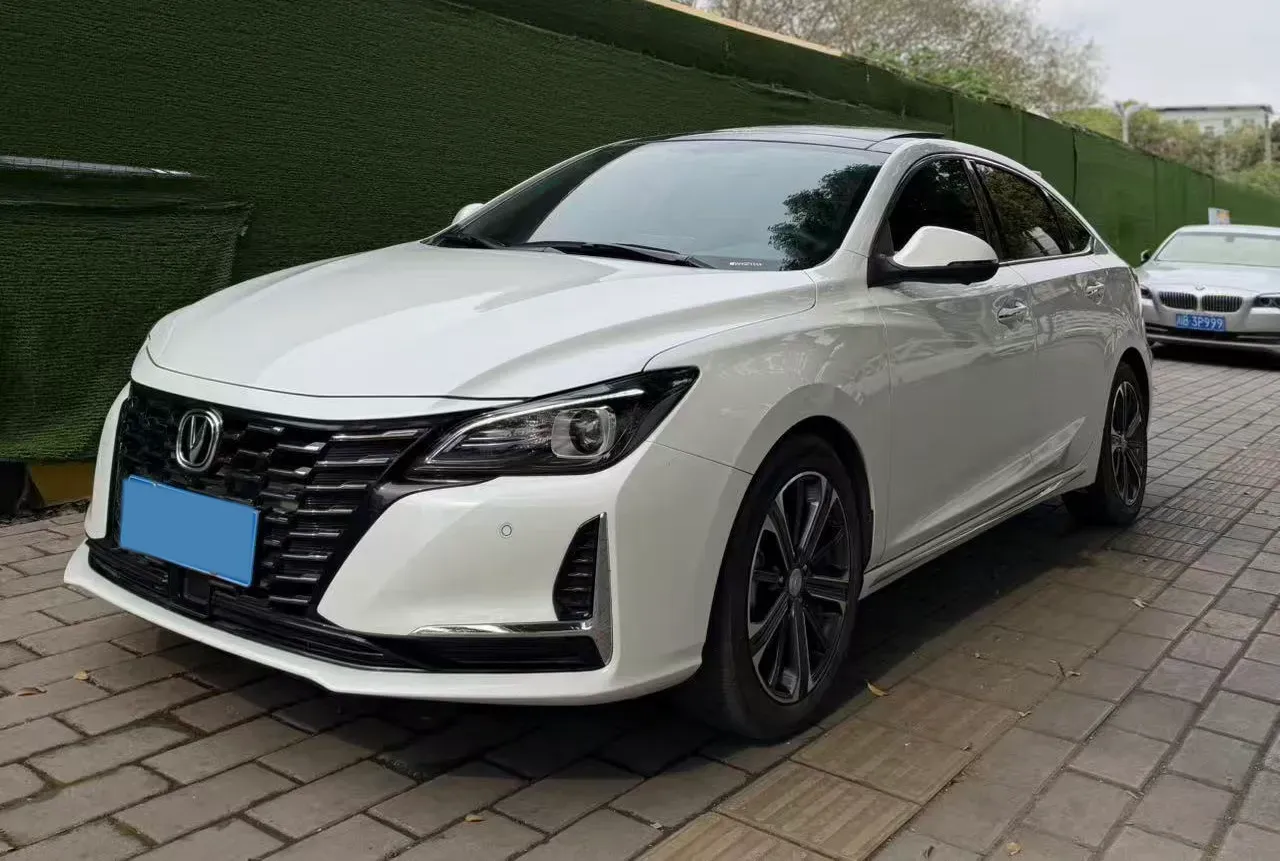 2022 ChangAn Raeton CC 1.5T 188HP L4 7DCT,autocango,china used car exporter,china ev exporter,chinese used car exporter,chinese used ev exporter