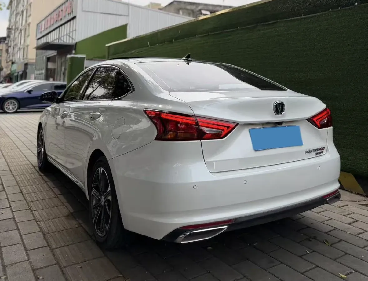2022 ChangAn Raeton CC 1.5T 188HP L4 7DCT,autocango,china used car exporter,china ev exporter,chinese used car exporter,chinese used ev exporter