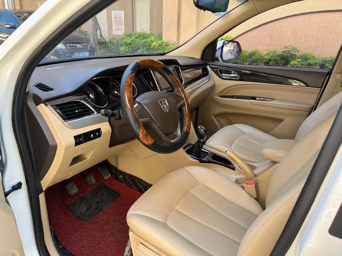 2016 BaoJun 560 1.5T 150HP L4 6MT,autocango,china used car exporter,china ev exporter,chinese used car exporter,chinese used ev exporter