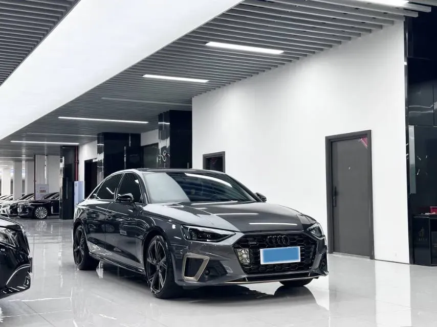 2024 Audi A4L 2.0T 190HP L4 7DCT,autocango,china used car exporter,china ev exporter,chinese used car exporter,chinese used ev exporter