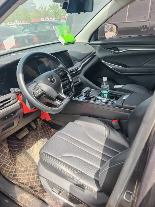 2022 ChangAn CS75 Plus 1.5T 178HP L4 6AT,autocango,china used car exporter,china ev exporter,chinese used car exporter,chinese used ev exporter