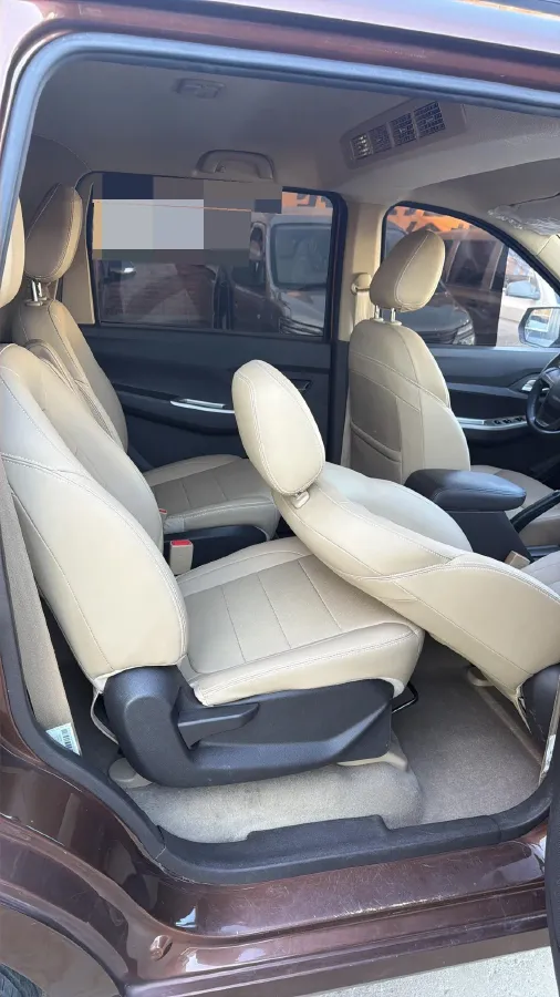 2019 WuLing HongGuang 1.5L 99HP L4 6MT,autocango,china used car exporter,china ev exporter,chinese used car exporter,chinese used ev exporter