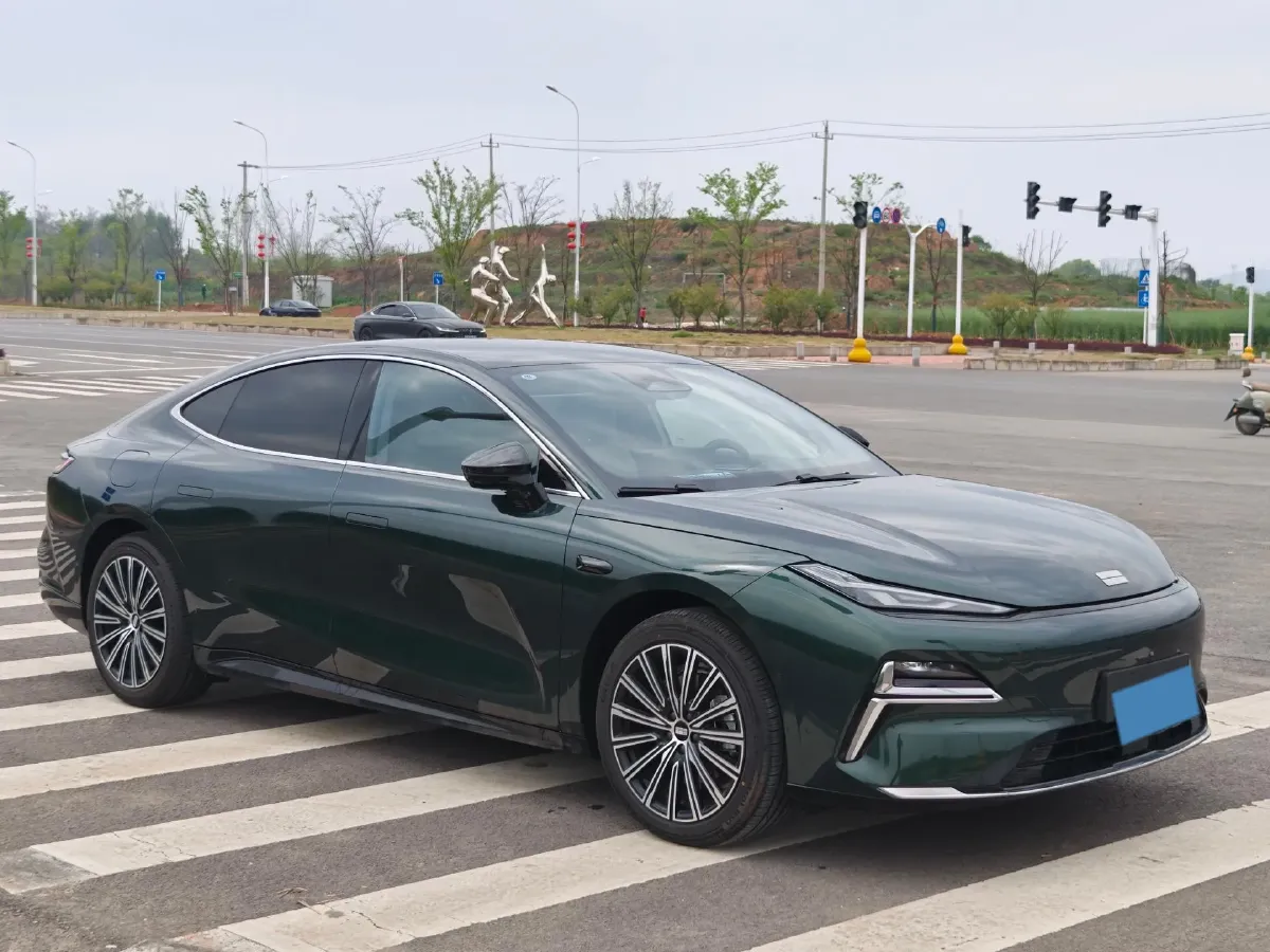 2025 Geely Galaxy Starshine 8 1.5L 112HP L4 1DHT PHEV,autocango,china used car exporter,china ev exporter,chinese used car exporter,chinese used ev exporter