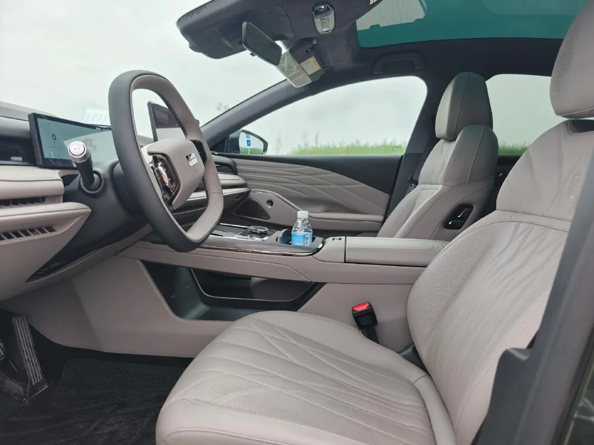 2025 Geely Galaxy Starshine 8 1.5L 112HP L4 1DHT PHEV,autocango,china used car exporter,china ev exporter,chinese used car exporter,chinese used ev exporter