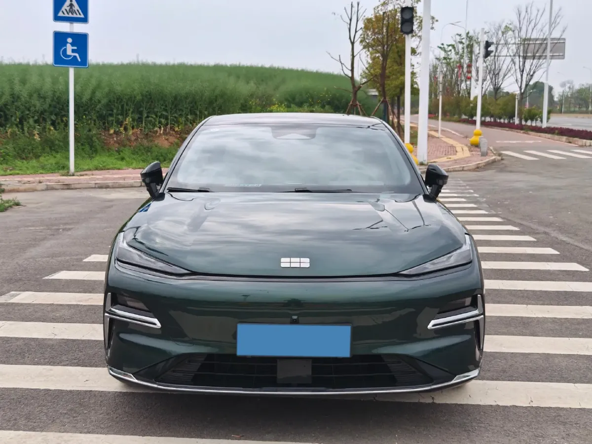 2025 Geely Galaxy Starshine 8 1.5L 112HP L4 1DHT PHEV,autocango,china used car exporter,china ev exporter,chinese used car exporter,chinese used ev exporter