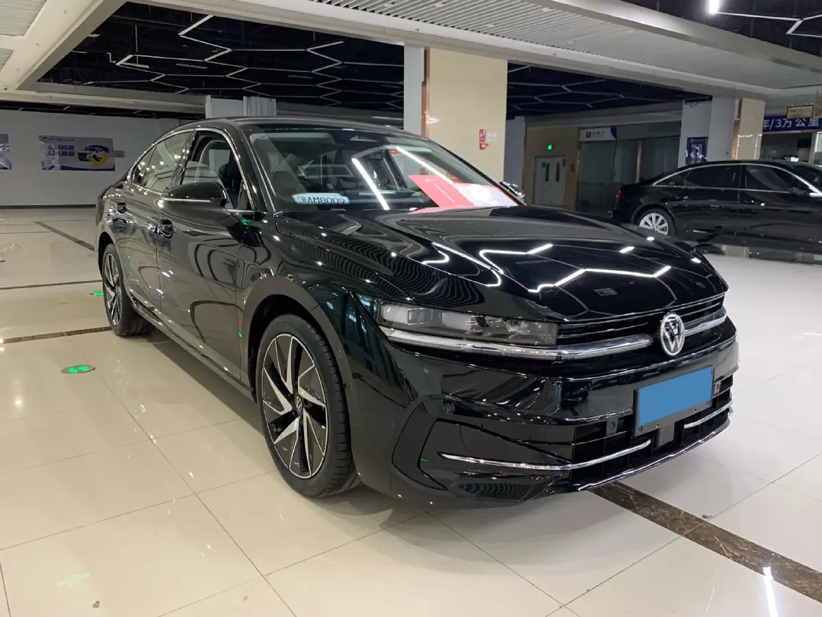 2024 Volkswagen Magotan 2.0T 220HP L4 7DCT,autocango,china used car exporter,china ev exporter,chinese used car exporter,chinese used ev exporter