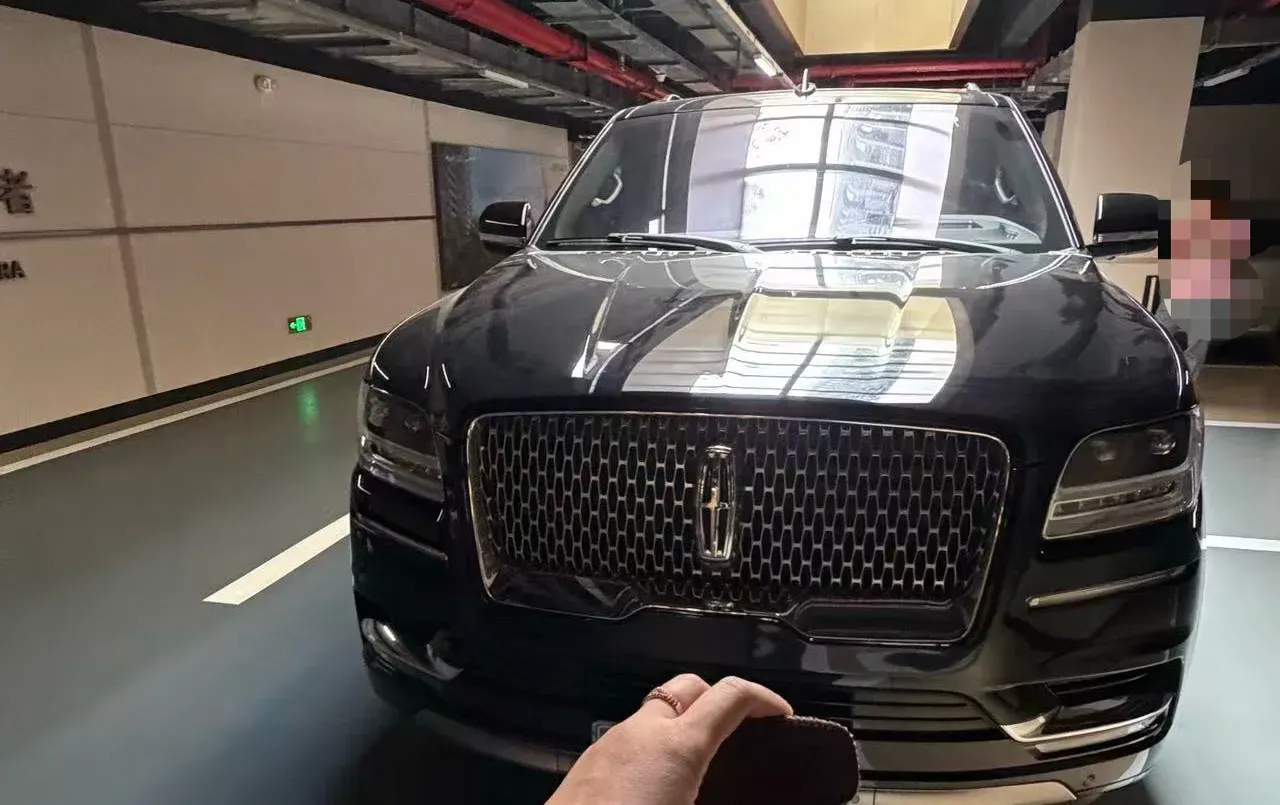2019 Lincoln Navigator 3.5T 388HP V6 10AT,autocango,china used car exporter,china ev exporter,chinese used car exporter,chinese used ev exporter