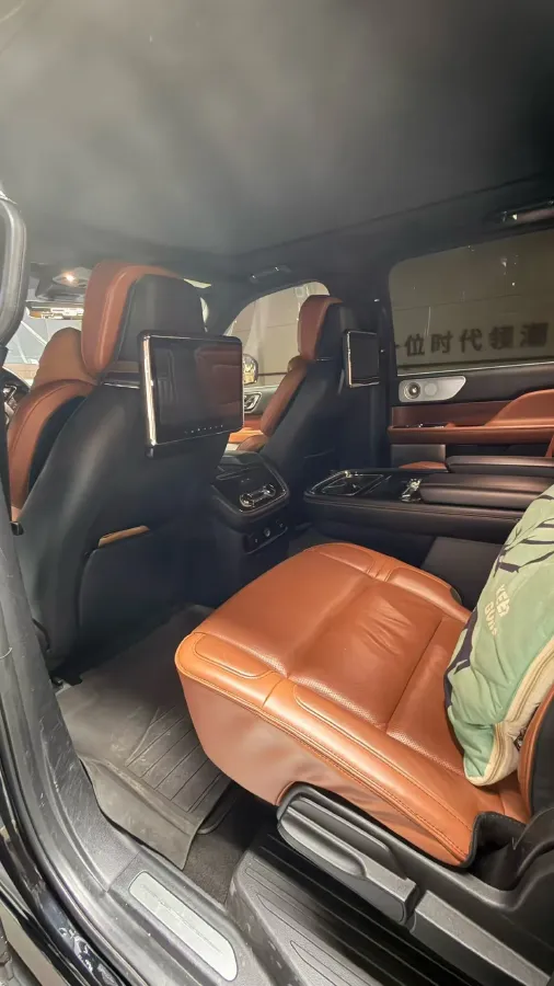 2019 Lincoln Navigator 3.5T 388HP V6 10AT,autocango,china used car exporter,china ev exporter,chinese used car exporter,chinese used ev exporter