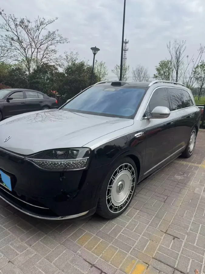 2025 AITO AITO M9 REEV 160HP REEV 52KWH,autocango,china used car exporter,china ev exporter,chinese used car exporter,chinese used ev exporter