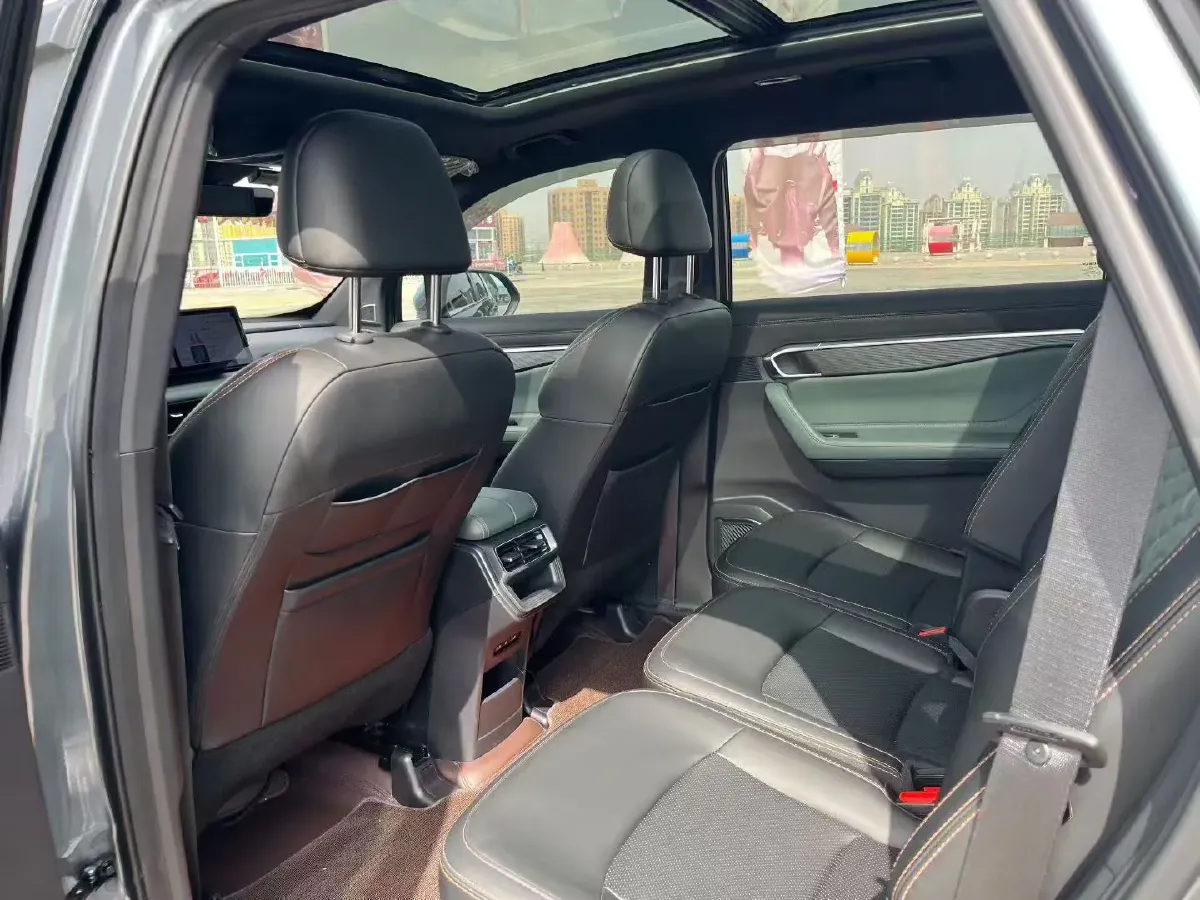 2023 Geely Okavango L 2.0T 218HP L4 7DCT,autocango,china used car exporter,china ev exporter,chinese used car exporter,chinese used ev exporter